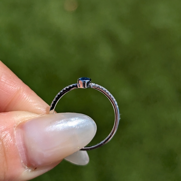 14K White Gold Sapphire and Diamond Ring - Picture 4 of 8